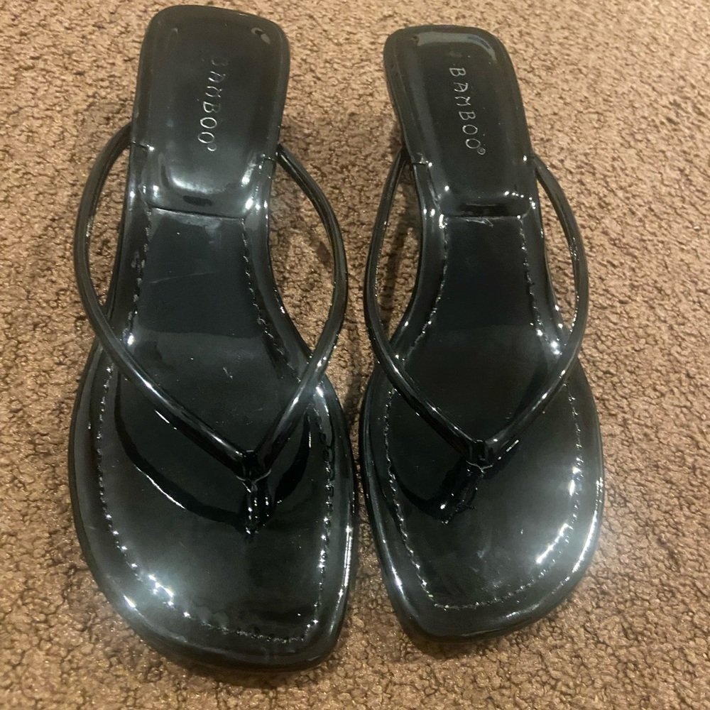 Bamboo Black Kitten heel sandals